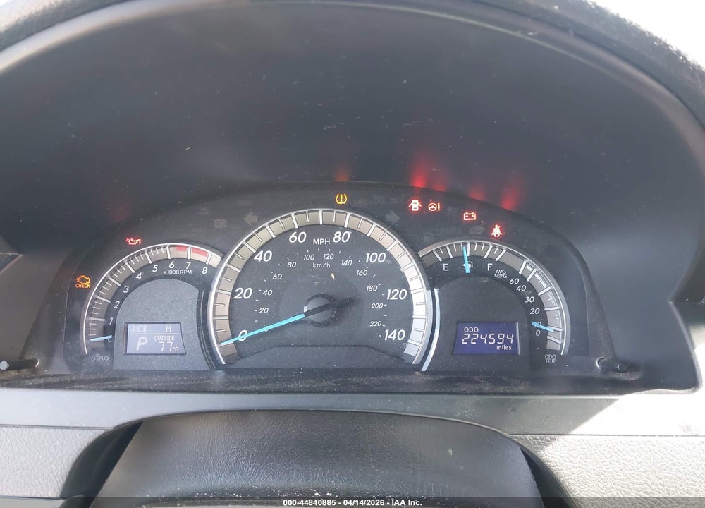 2014 TOYOTA CAMRY SE VIN: 4T1BF1FK2EU815768