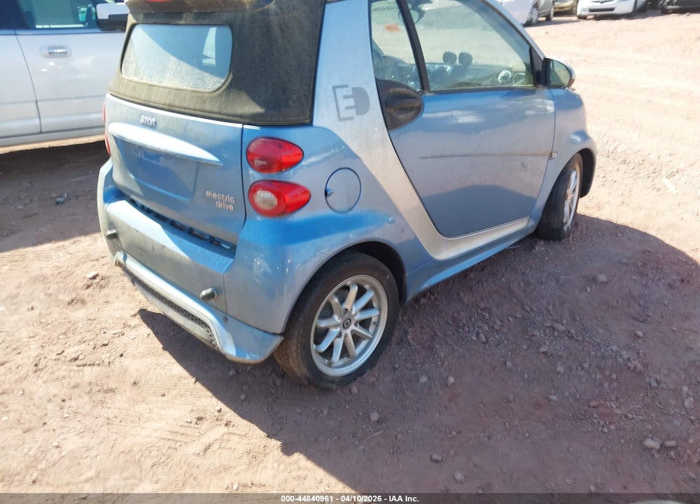 2014 SMART FORTWO ELECTRIC DRIVE PASSION VIN: WMEEK9AA5EK781011