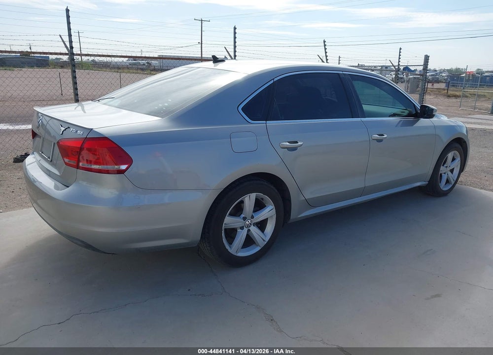 2013 VOLKSWAGEN PASSAT 2.0L TDI SE VIN: 1VWBN7A31DC140782