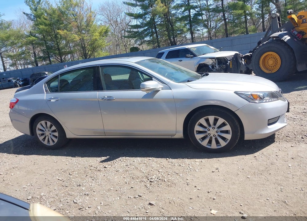 2014 HONDA ACCORD EX-L V-6 VIN: 1HGCR3F84EA028467