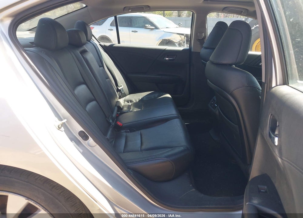 2014 HONDA ACCORD EX-L V-6 VIN: 1HGCR3F84EA028467