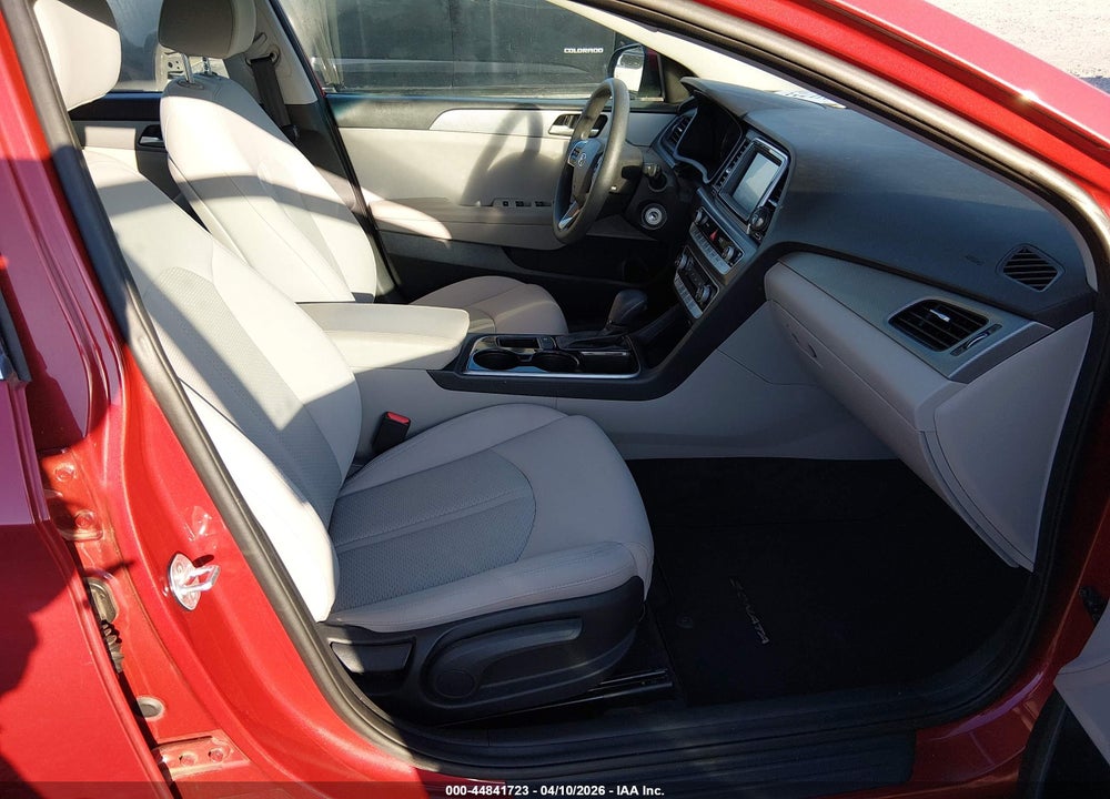 2018 HYUNDAI SONATA ECO VIN: 5NPE24AA8JH708502
