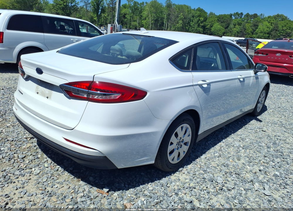 2020 FORD FUSION S VIN: 3FA6P0G79LR201527