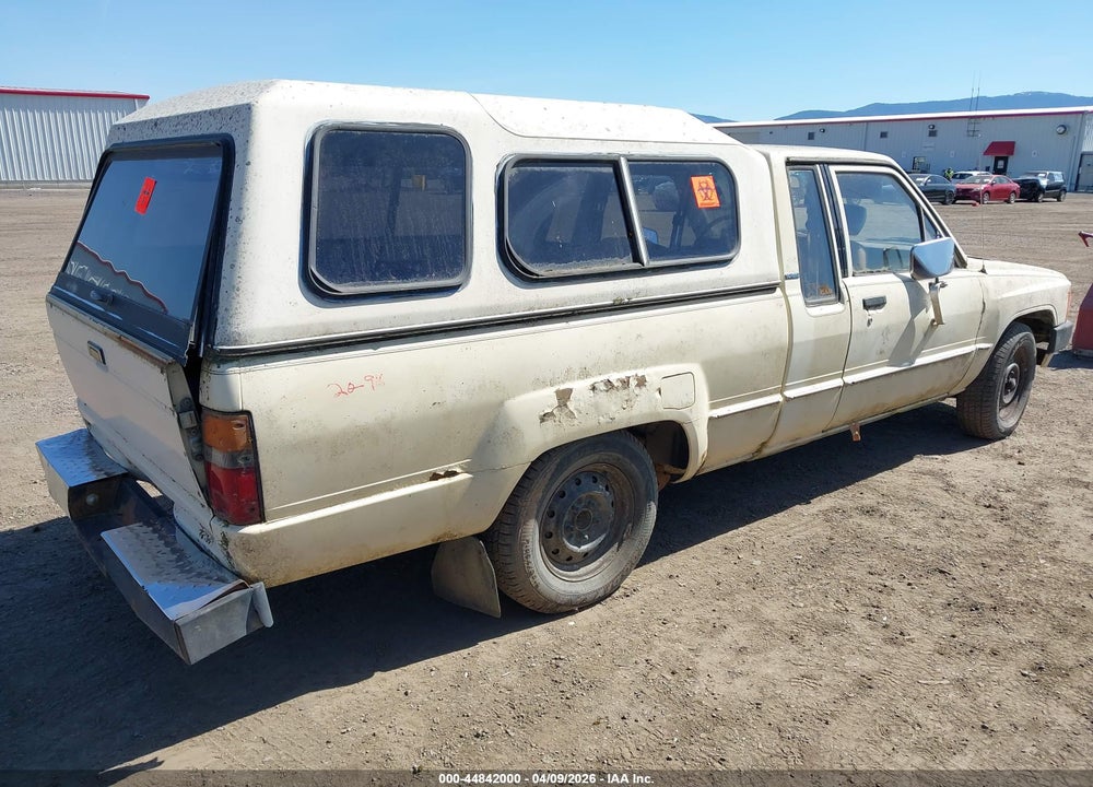 1984 TOYOTA PICKUP XTRACAB RN56 DLX VIN: JT4RN56D4E5004398