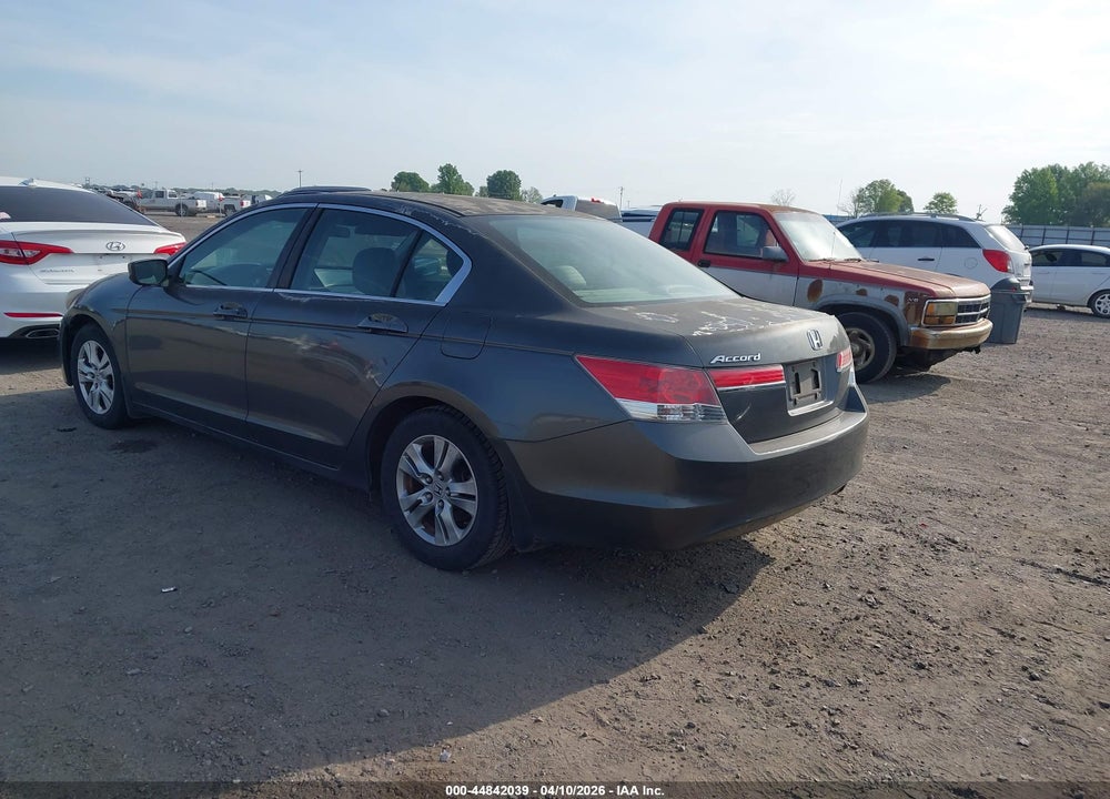 2011 HONDA ACCORD 2.4 LX-P VIN: 1HGCP2F42BA120847