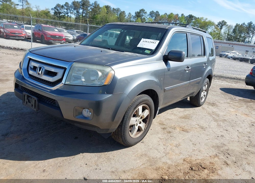 2011 HONDA PILOT EX-L VIN: 5FNYF3H63BB001434