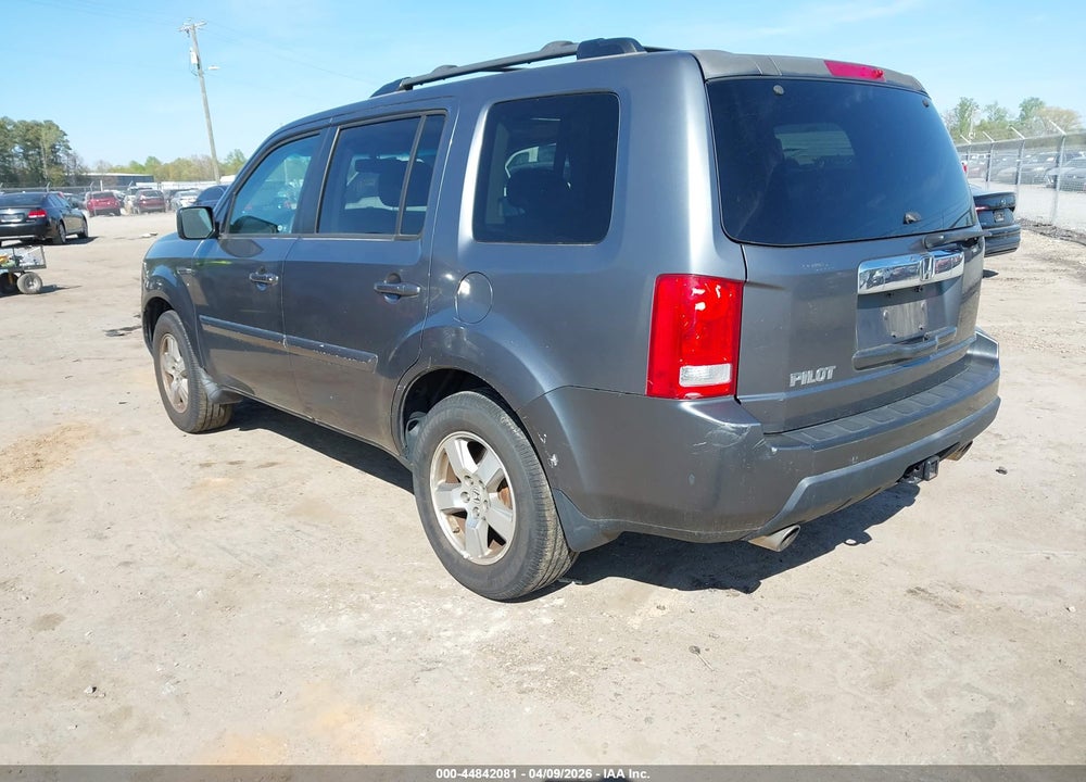 2011 HONDA PILOT EX-L VIN: 5FNYF3H63BB001434