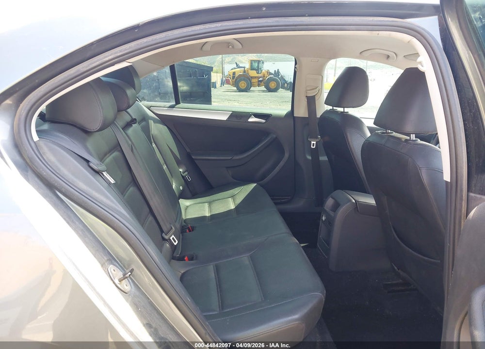 2014 VOLKSWAGEN JETTA 1.8T SE VIN: 3VWD17AJ8EM420329