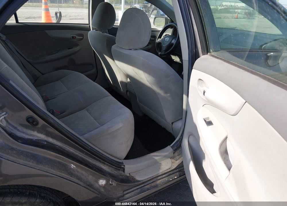 2009 TOYOTA COROLLA LE VIN: JTDBL40E99J028566