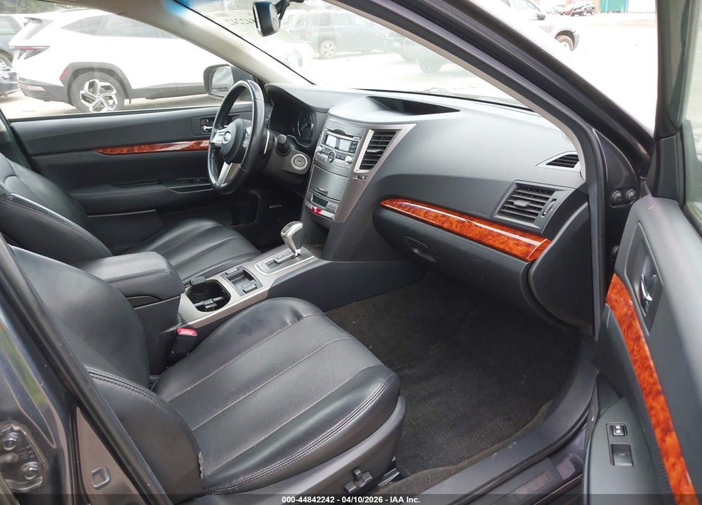 2011 SUBARU OUTBACK 2.5I LIMITED VIN: 4S4BRBKC6B3438584
