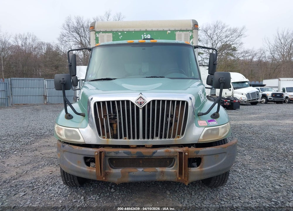 2002 INTERNATIONAL 4000 4300 VIN: 1HTMNAAN22H523322