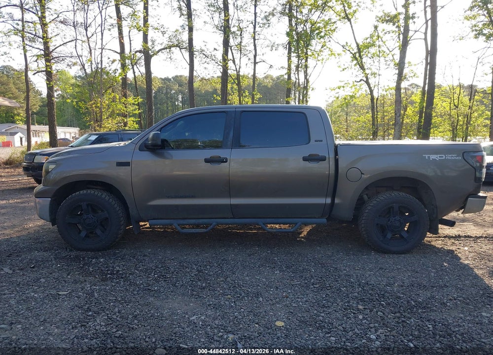 2011 TOYOTA TUNDRA GRADE 5.7L V8 VIN: 5TFDY5F16BX196818