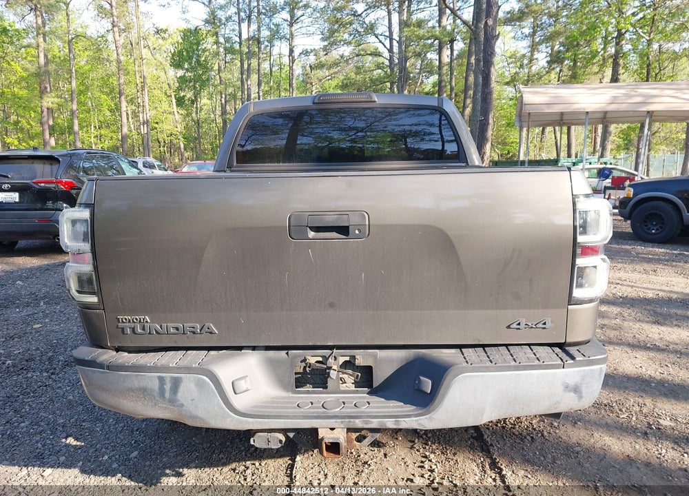 2011 TOYOTA TUNDRA GRADE 5.7L V8 VIN: 5TFDY5F16BX196818