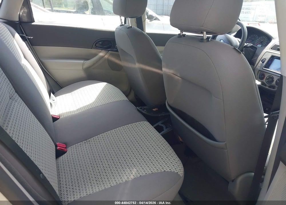 2007 FORD FOCUS S/SE/SES VIN: 1FAHP34N27W306880
