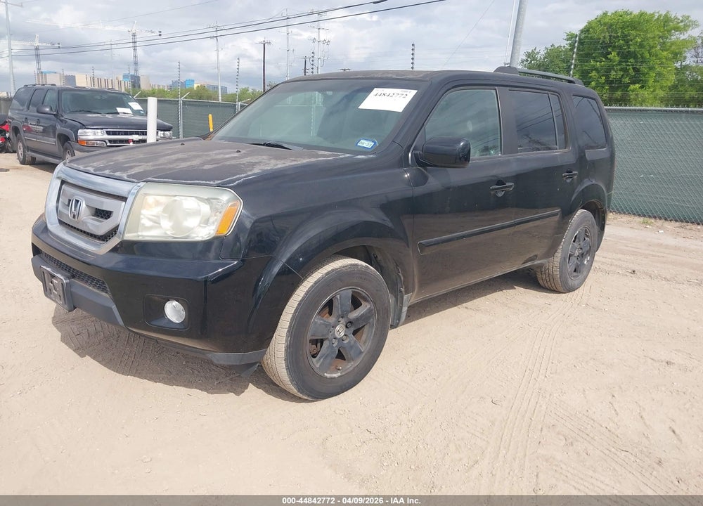 2011 HONDA PILOT EX-L VIN: 5FNYF4H56BB057591