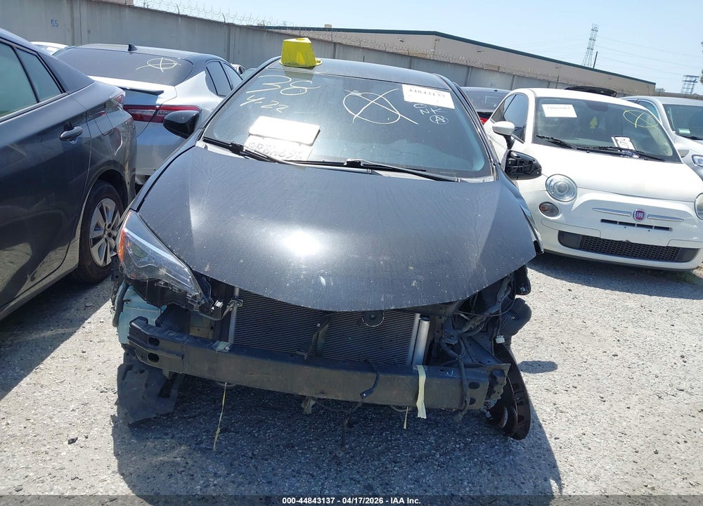 2017 TOYOTA COROLLA LE VIN: 5YFBURHE0HP622018