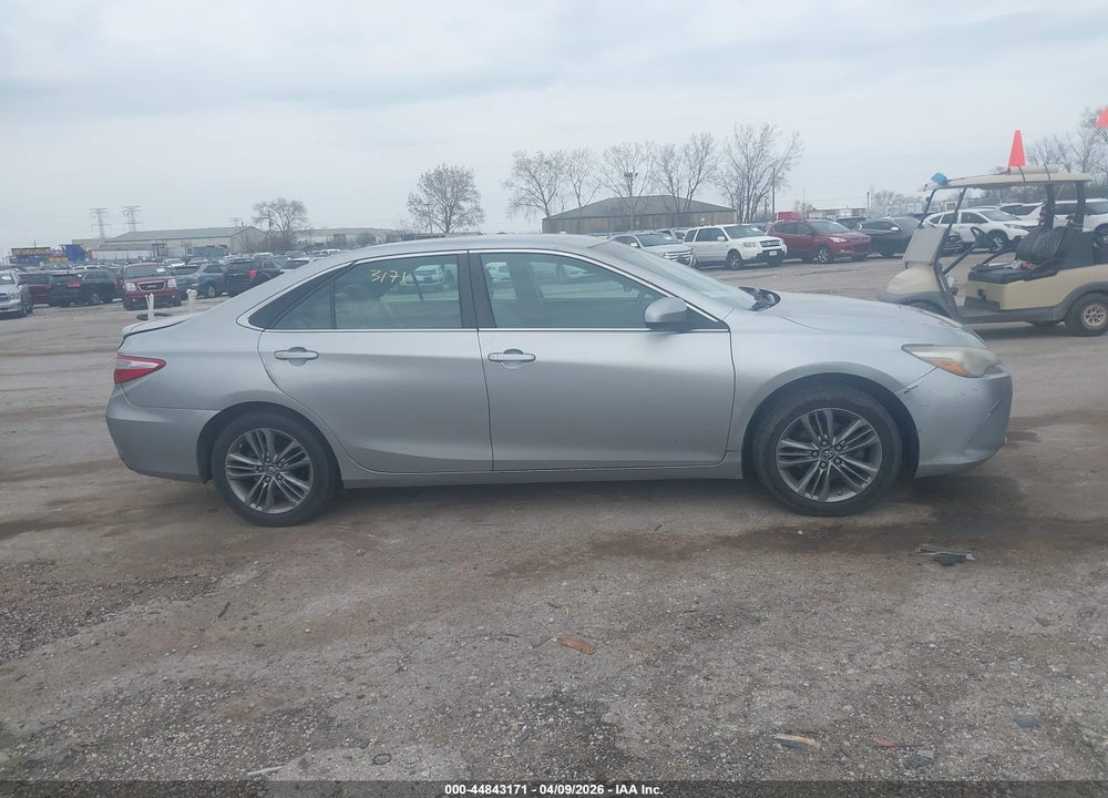 2015 TOYOTA CAMRY SE VIN: 4T1BF1FK5FU040710