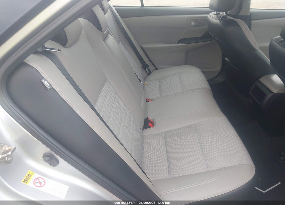2015 TOYOTA CAMRY SE VIN: 4T1BF1FK5FU040710