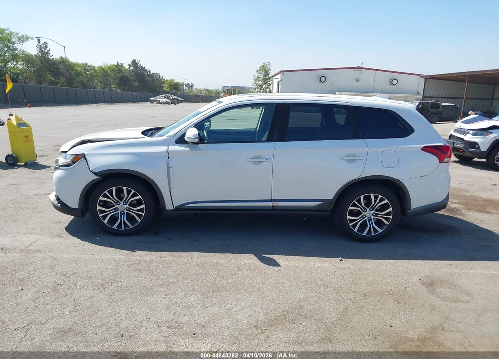 2017 MITSUBISHI OUTLANDER SE/SEL VIN: JA4AD3A33HZ058690