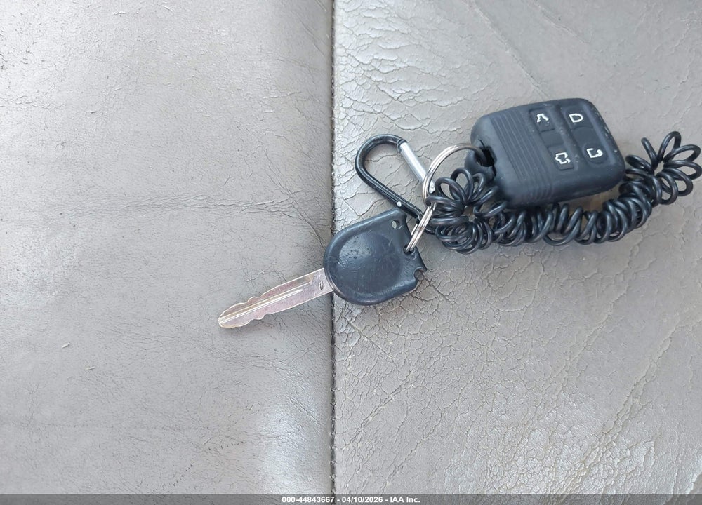 2008 FORD FOCUS SE/SES VIN: 1FAHP35N18W282667