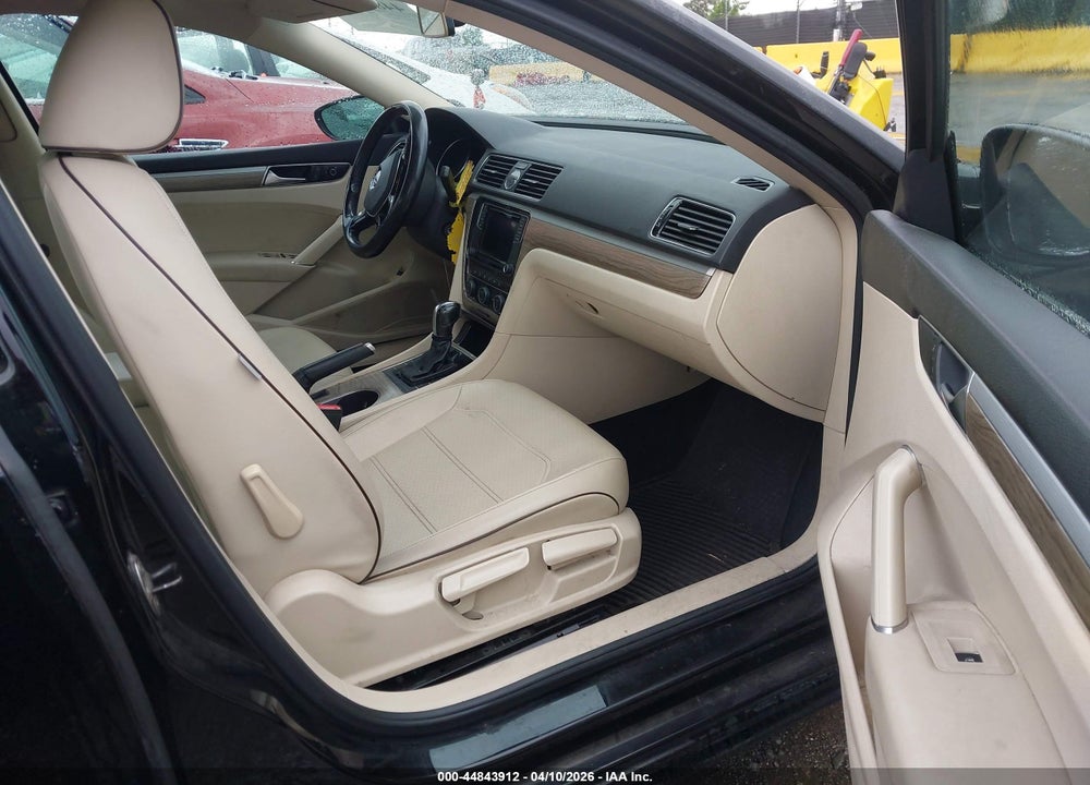 2016 VOLKSWAGEN PASSAT 1.8T SE VIN: 1VWBT7A31GC057279