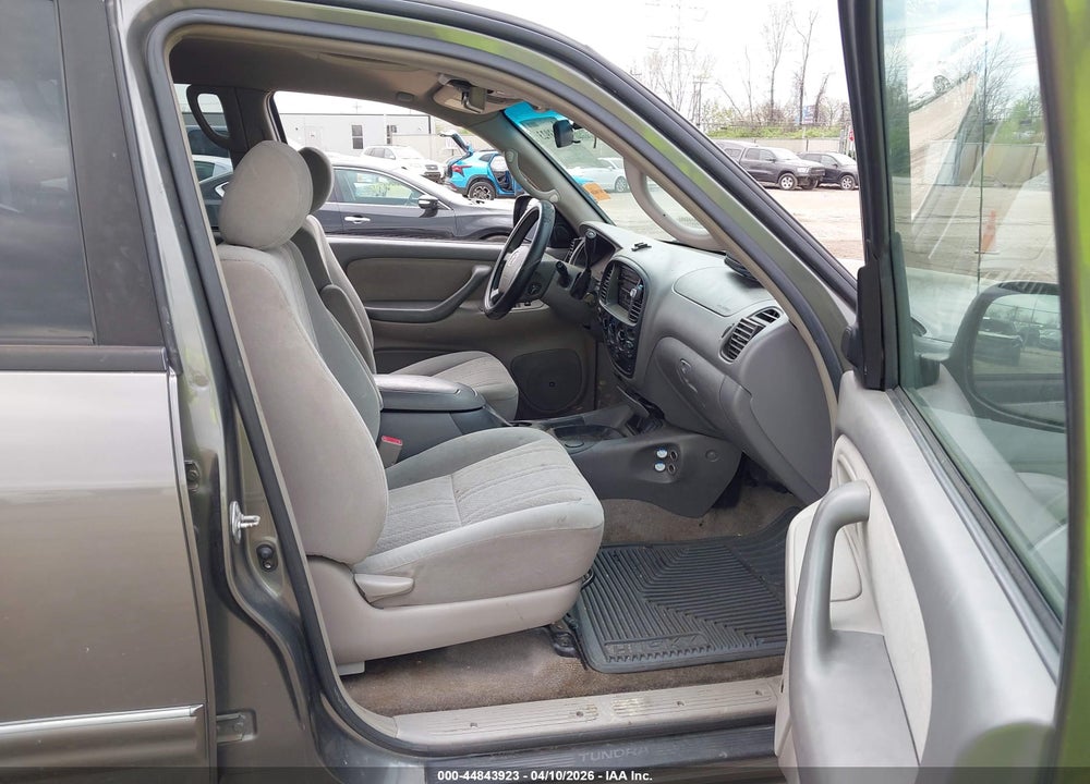 2005 TOYOTA TUNDRA SR5 V8 VIN: 5TBDT441X5S487191