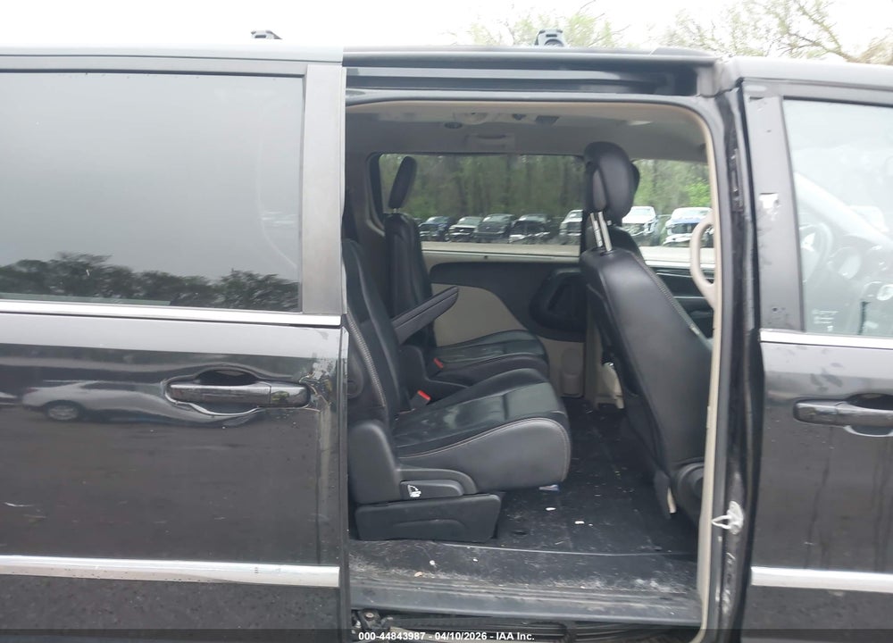 2014 CHRYSLER TOWN & COUNTRY TOURING VIN: 2C4RC1BG9ER372626