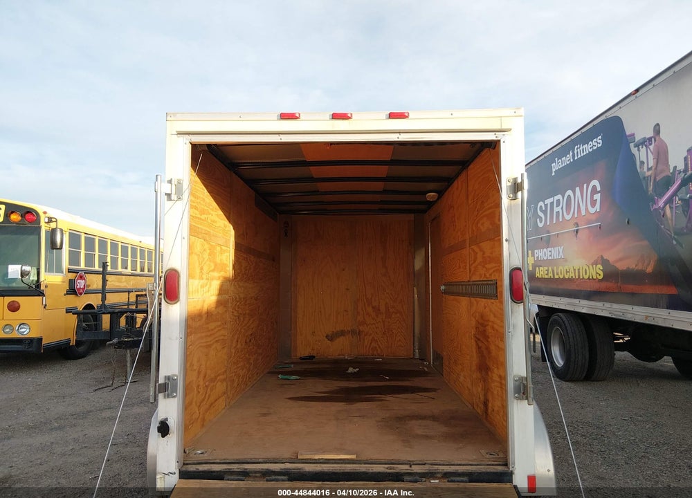 2010 HAUL MARK IND UNKNOWN VIN: 16HCB1220AA037208