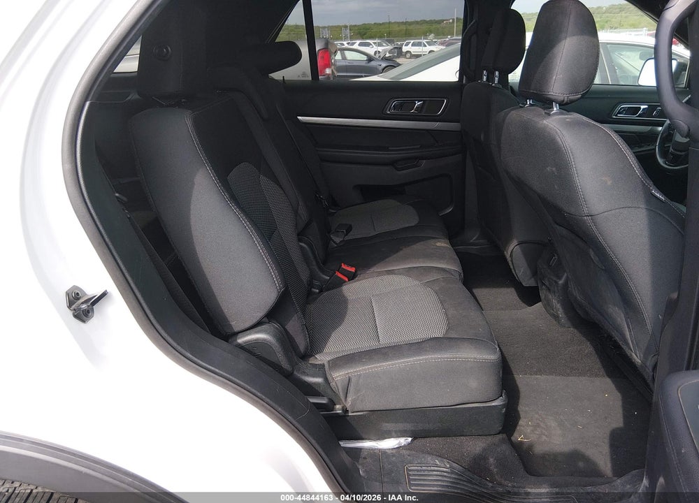 2019 FORD EXPLORER XLT VIN: 1FM5K8D82KGB26087