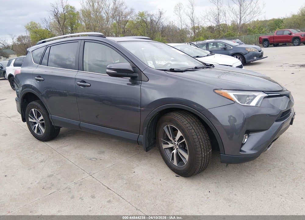 2017 TOYOTA RAV4 XLE VIN: JTMRFREV7HJ104750
