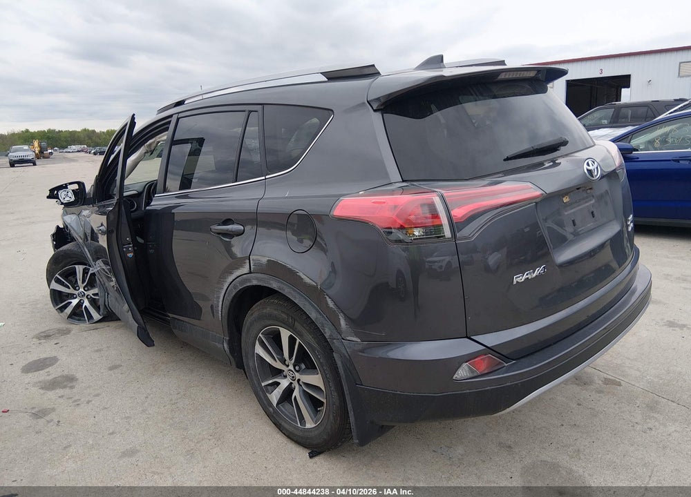 2017 TOYOTA RAV4 XLE VIN: JTMRFREV7HJ104750