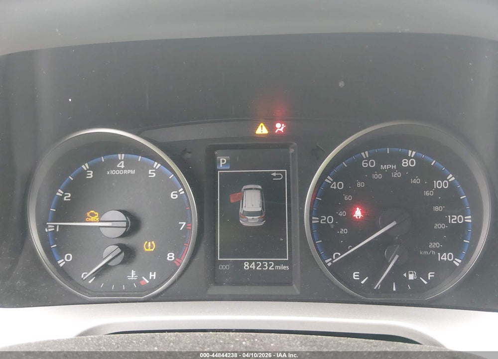 2017 TOYOTA RAV4 XLE VIN: JTMRFREV7HJ104750