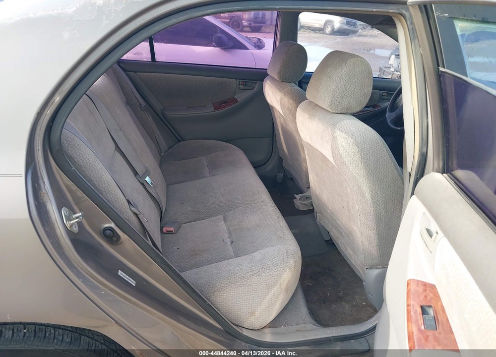 2004 TOYOTA COROLLA LE VIN: 1NXBR32E04Z301757