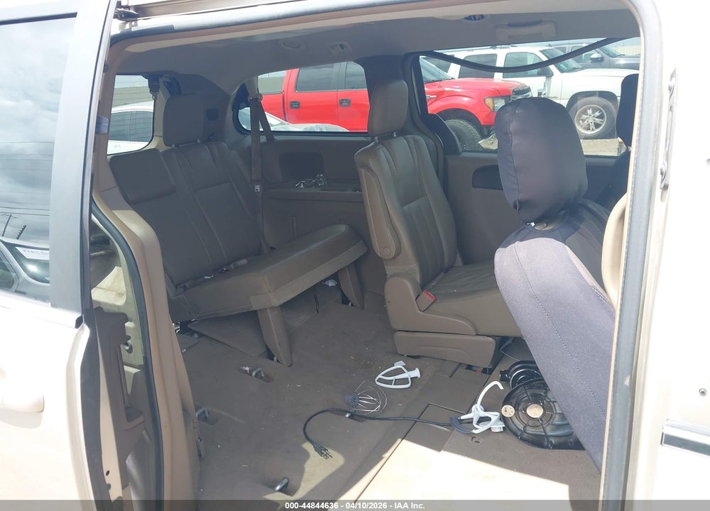 2015 CHRYSLER TOWN & COUNTRY TOURING VIN: 2C4RC1BG4FR565221