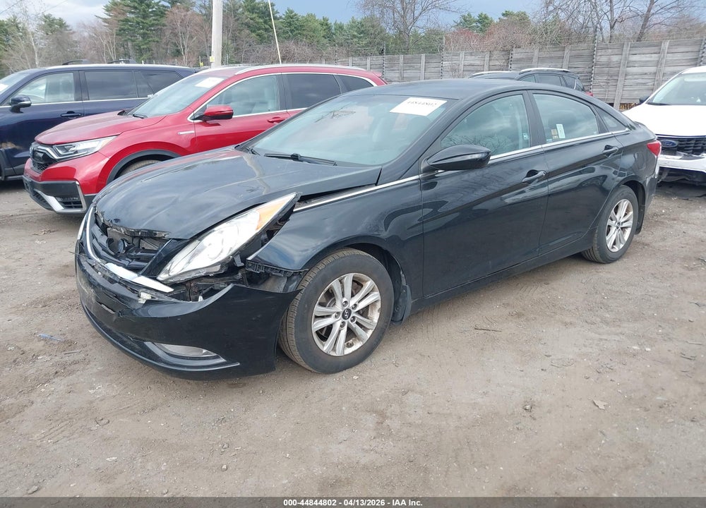 2013 HYUNDAI SONATA GLS VIN: 5NPEB4AC2DH558943