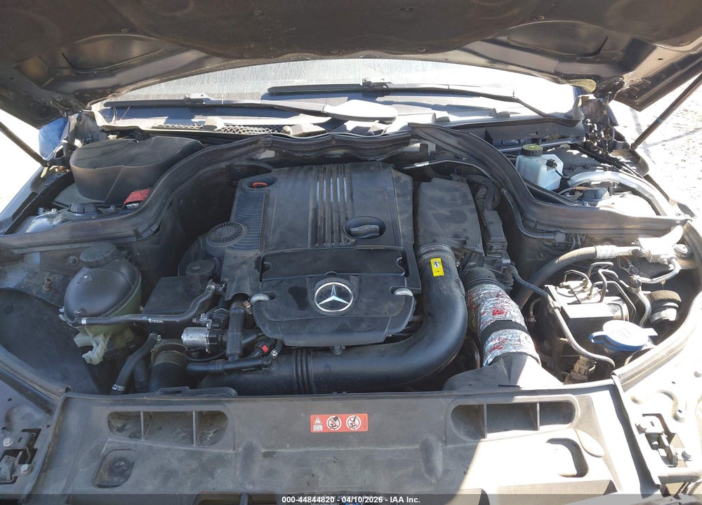 2014 MERCEDES-BENZ C 250 SPORT VIN: WDDGF4HB7EA968081