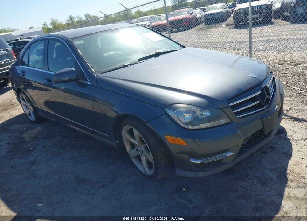 2014 MERCEDES-BENZ C 250 SPORT VIN: WDDGF4HB7EA968081