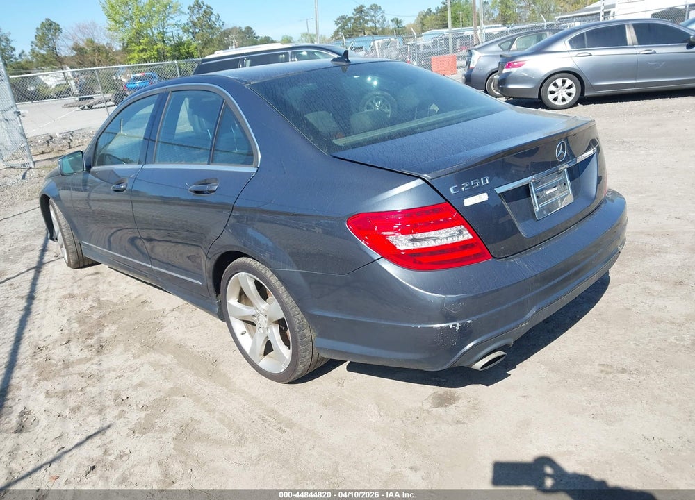 2014 MERCEDES-BENZ C 250 SPORT VIN: WDDGF4HB7EA968081
