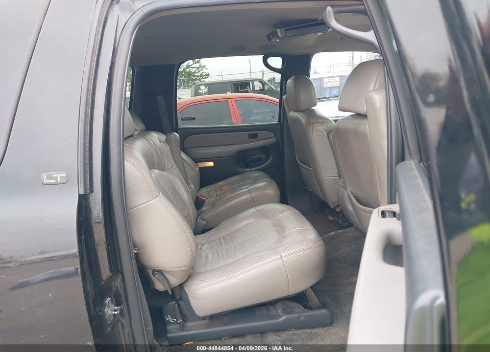 2001 CHEVROLET SUBURBAN 1500 LT VIN: 3GNFK16T41G166781