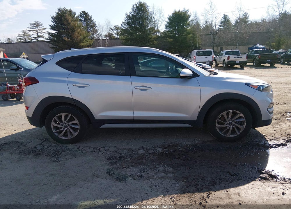 2017 HYUNDAI TUCSON SE PLUS VIN: KM8J3CA47HU531159
