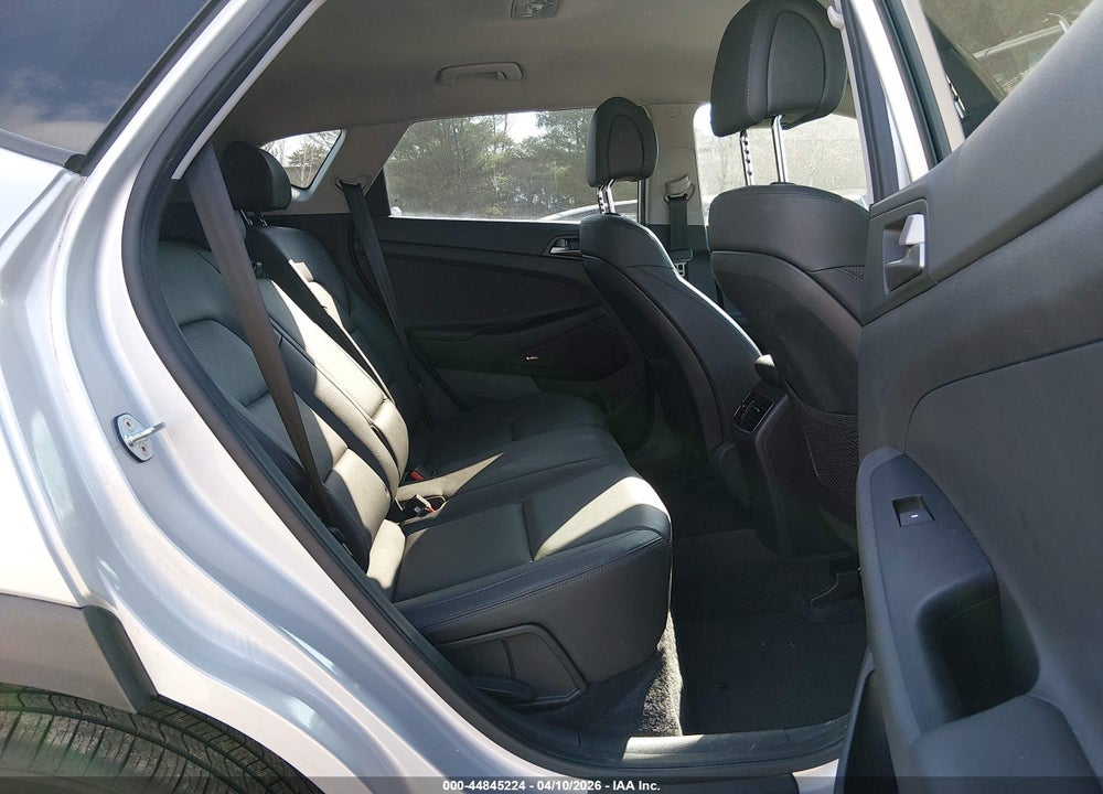 2017 HYUNDAI TUCSON SE PLUS VIN: KM8J3CA47HU531159