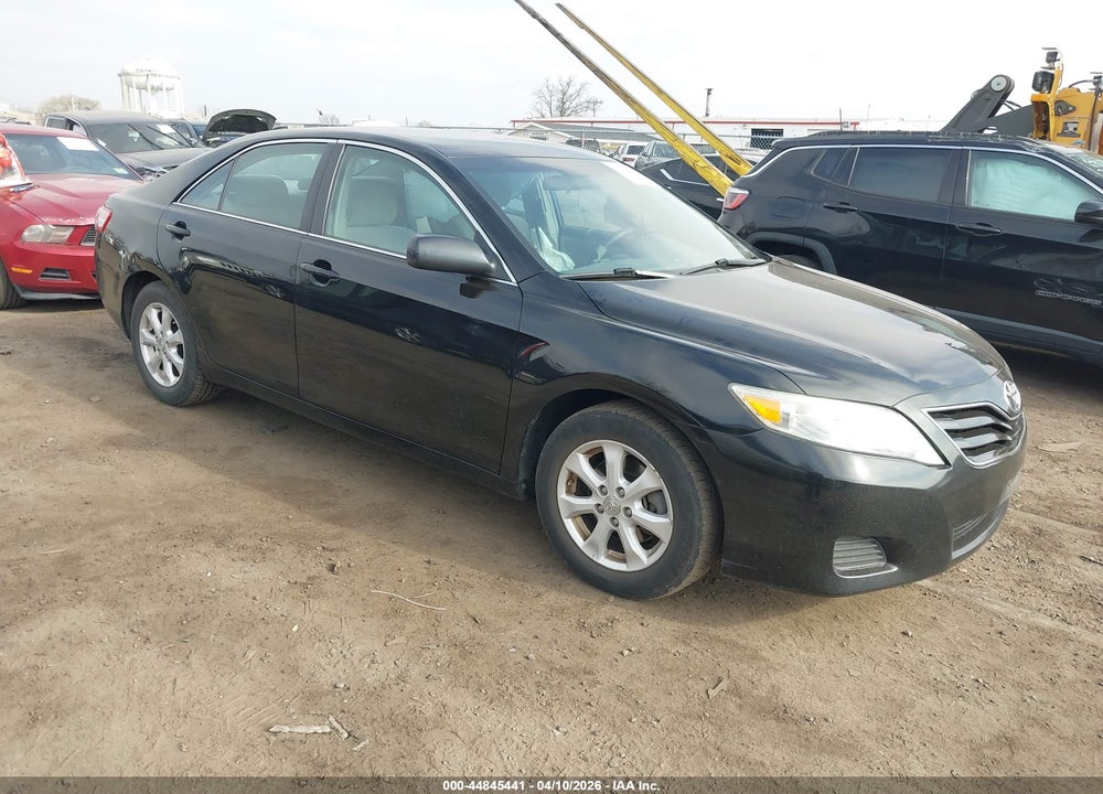 2011 TOYOTA CAMRY LE VIN: 4T1BF3EK5BU164631