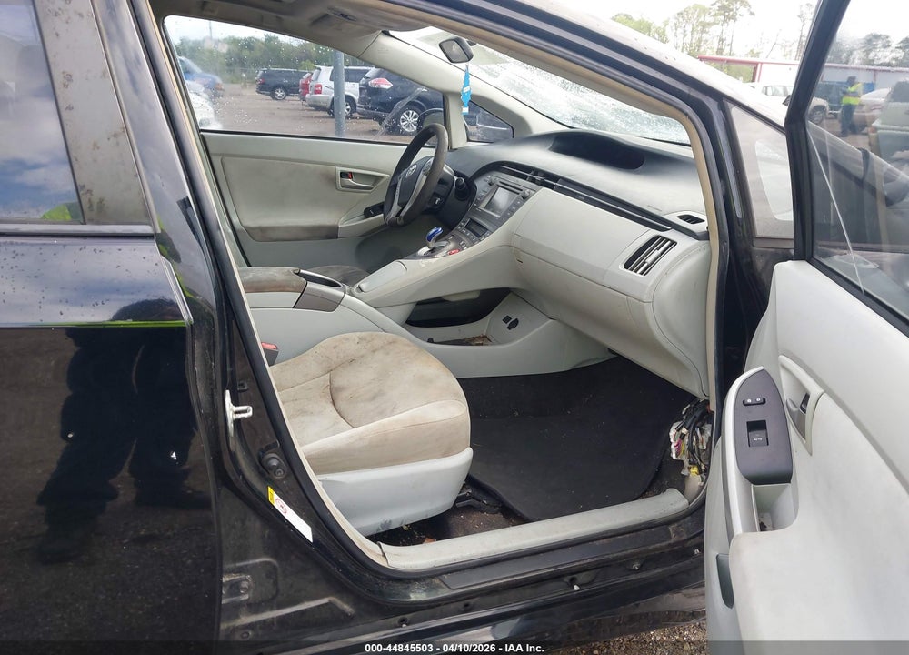 2015 TOYOTA PRIUS THREE VIN: JTDKN3DU8F0400857