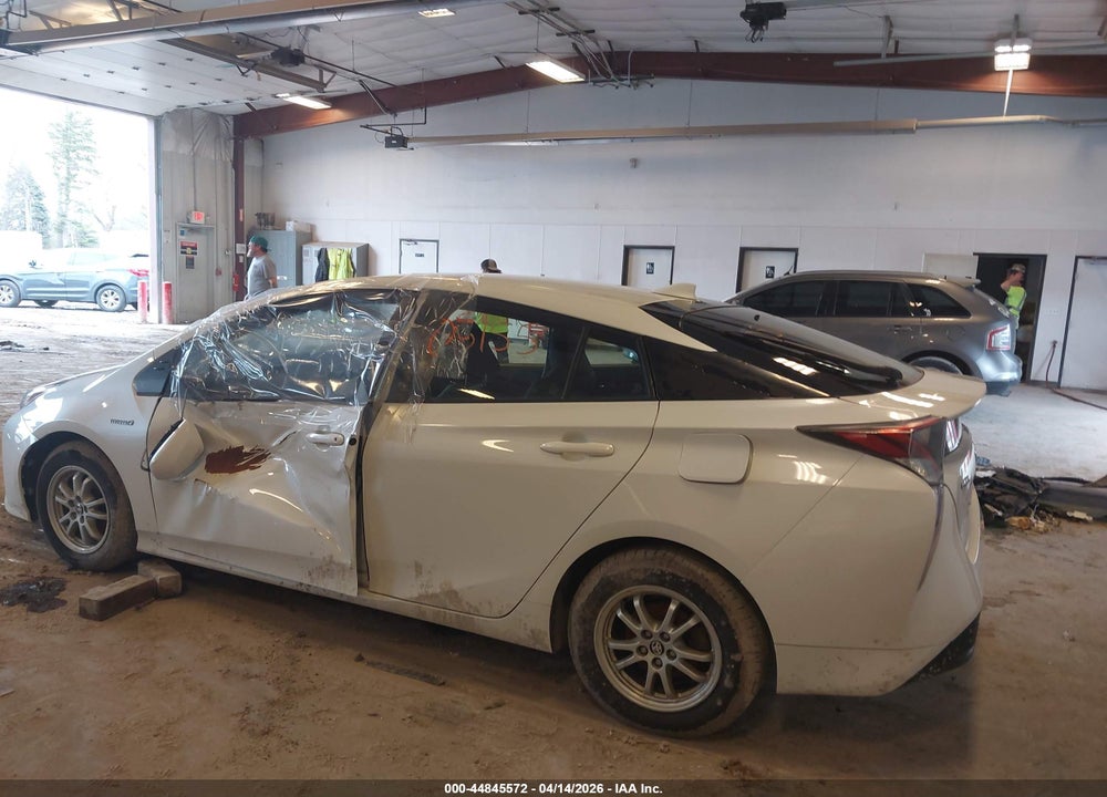 2017 TOYOTA PRIUS TWO VIN: JTDKBRFU2H3027812