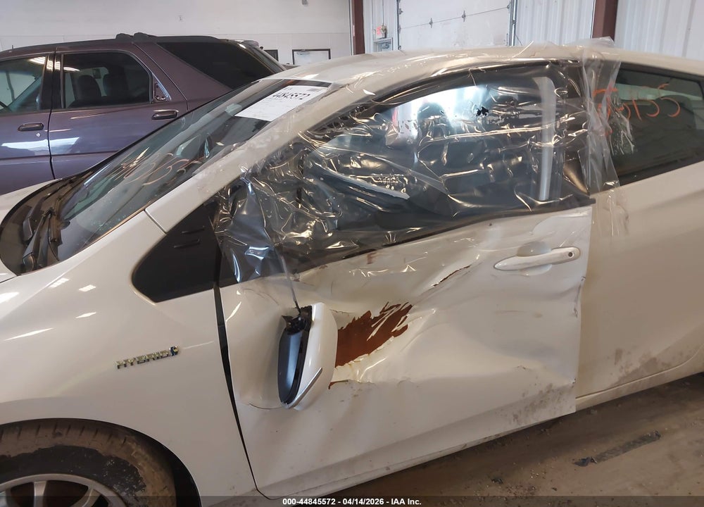 2017 TOYOTA PRIUS TWO VIN: JTDKBRFU2H3027812