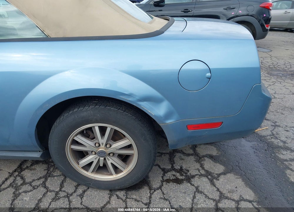 2005 FORD MUSTANG VIN: 1ZVFT84N955219892