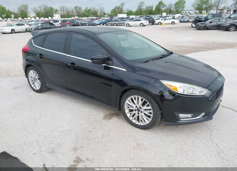 2016 FORD FOCUS TITANIUM VIN: 1FADP3N29GL260209