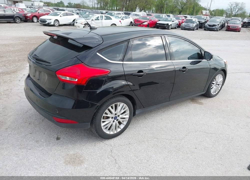 2016 FORD FOCUS TITANIUM VIN: 1FADP3N29GL260209
