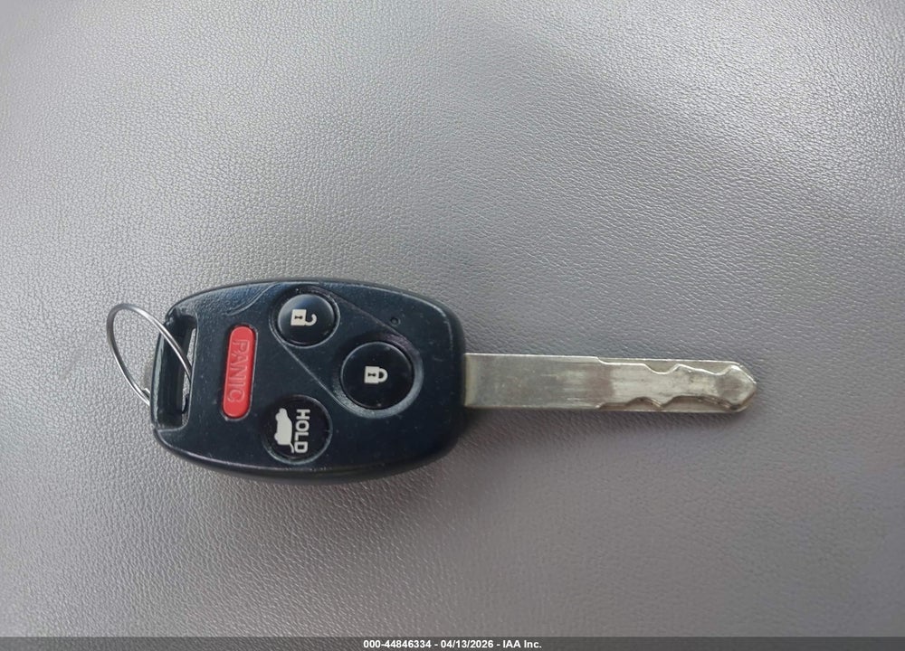 2013 HONDA PILOT EX-L VIN: 5FNYF4H53DB028004