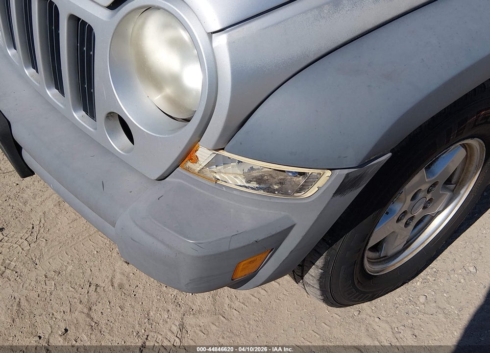 2005 JEEP LIBERTY SPORT VIN: 1J4GL48K85W678870